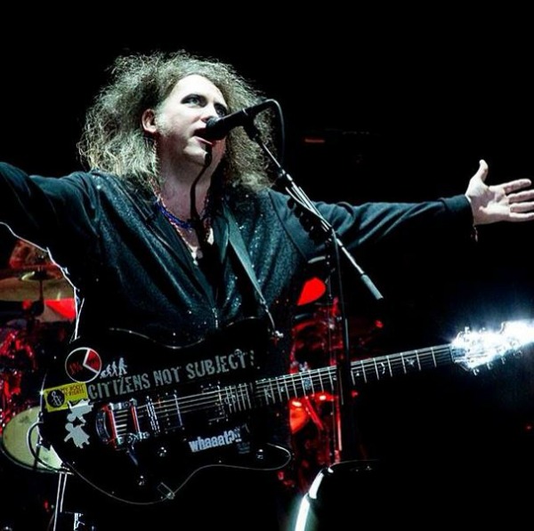 cure_-_robert_smith_live_2013